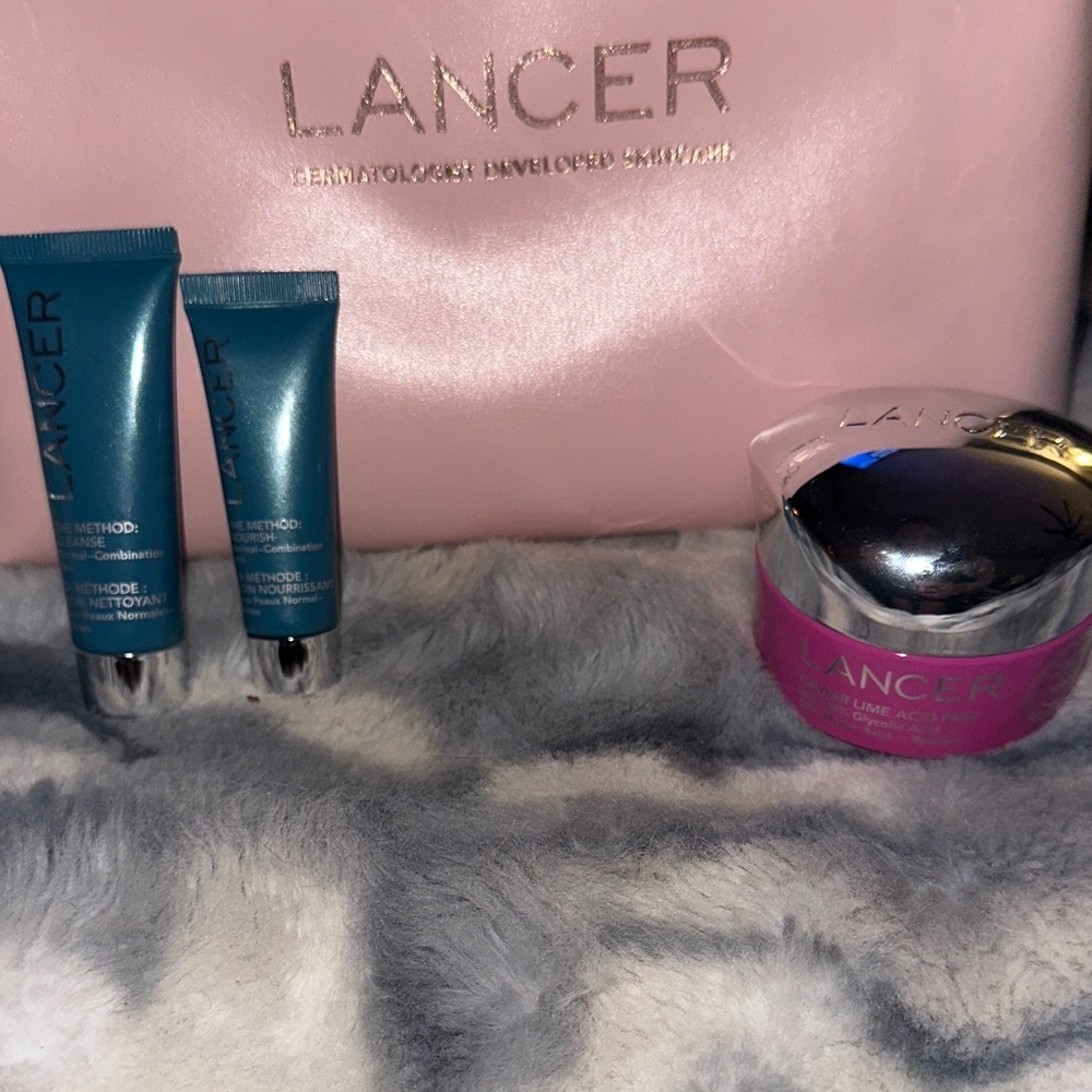 Lancer Skin Set w/Bag - The Method: Cleanser, Nourish&Caviar Lime Acid Peel NEW